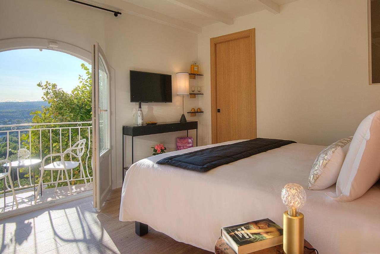 Bastide Les 3 Portes Saint-Paul-de-Vence Bagian luar foto