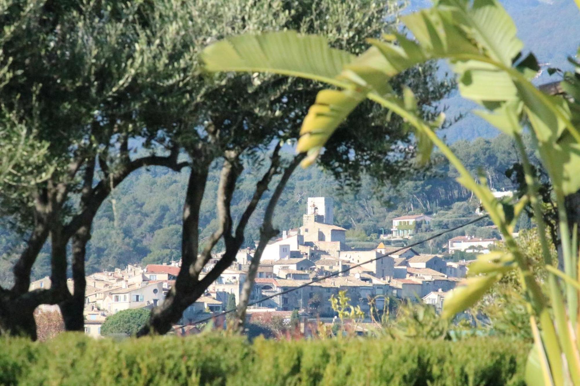 Bastide Les 3 Portes Saint-Paul-de-Vence Bagian luar foto